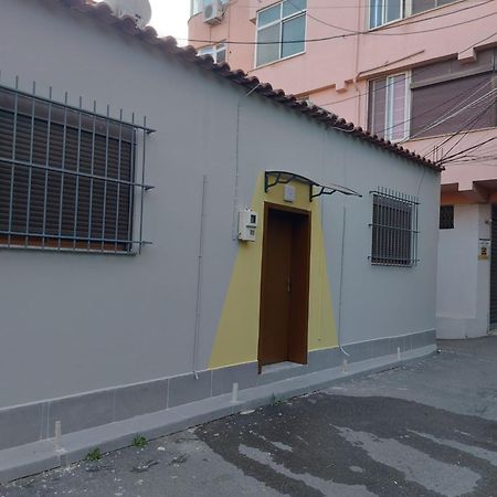 Отель Center Cozy Nest Тирана Экстерьер фото
