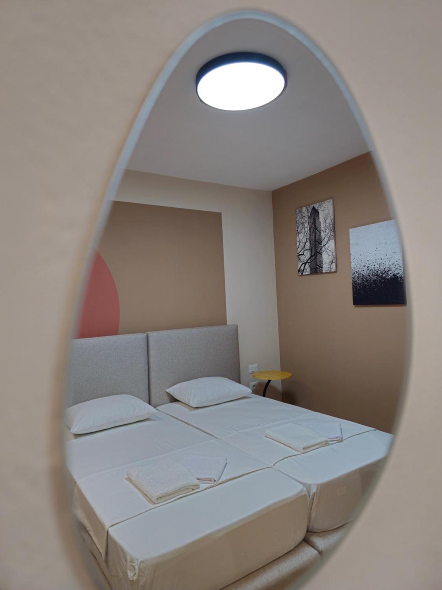 Отель Center Cozy Nest Тирана Экстерьер фото