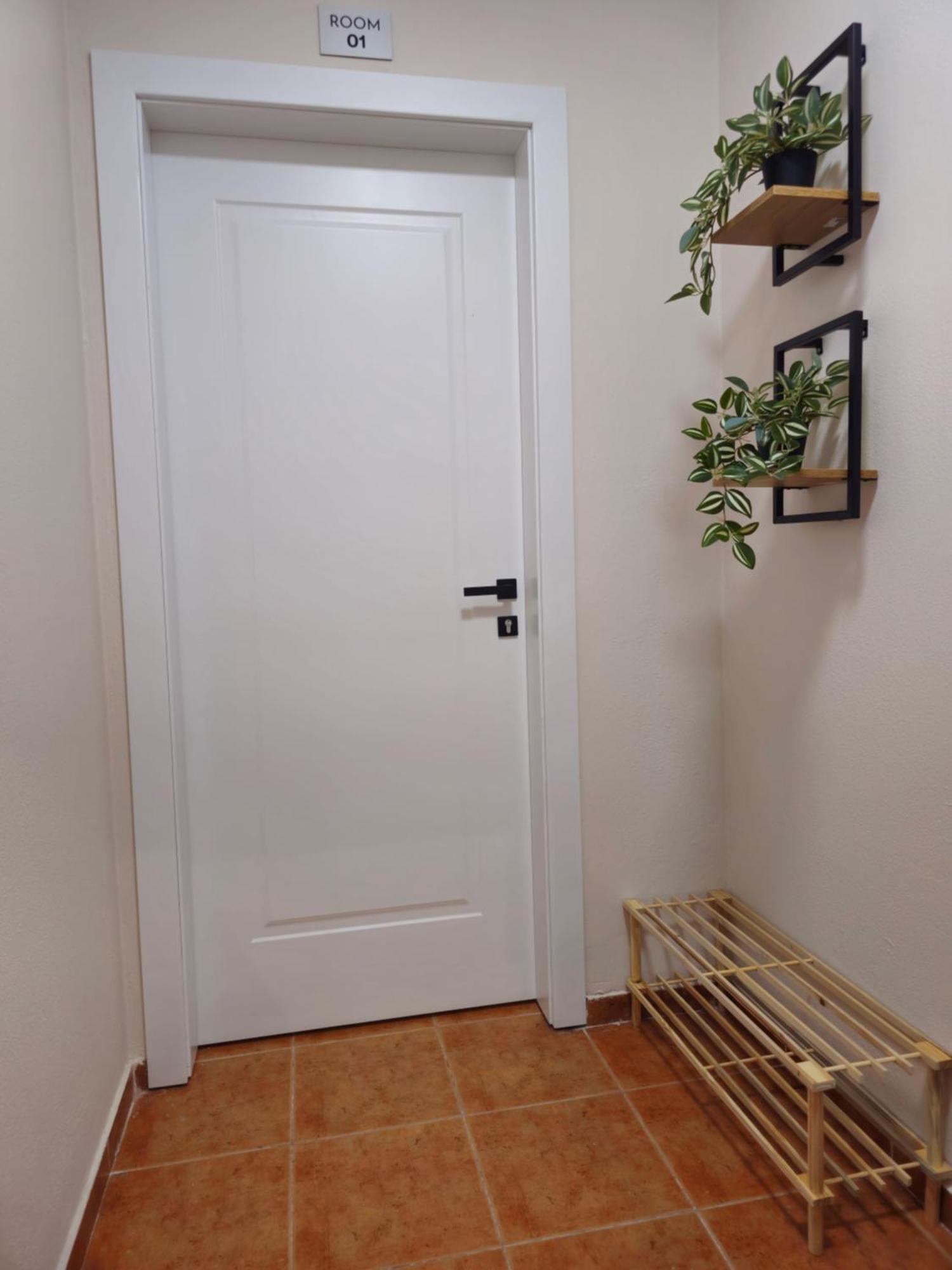 Отель Center Cozy Nest Тирана Экстерьер фото